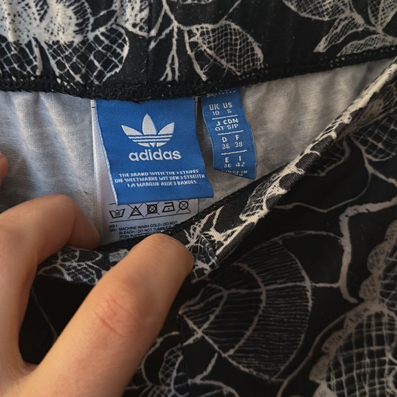 Rare adidas floral legging - Picture 3 of 3